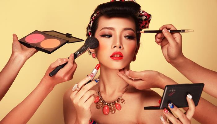 美容美發(fā)與造型化妝專業(yè)好就業(yè)嗎？