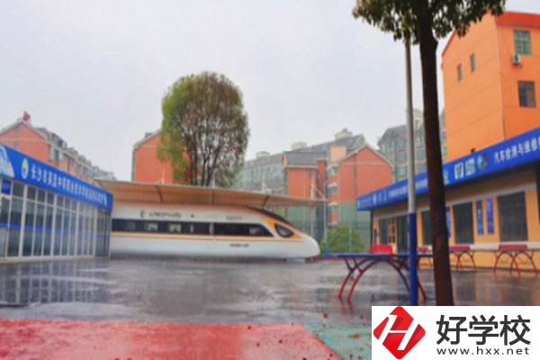 長(zhǎng)沙市英藍(lán)中等職業(yè)學(xué)校怎么樣？有哪些專(zhuān)業(yè)？