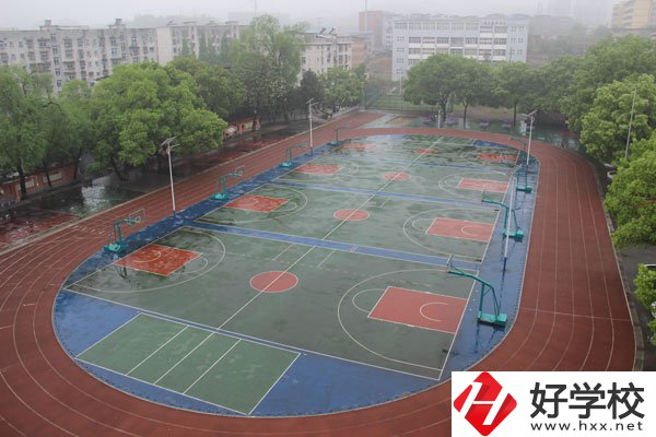 郴州綜合職業(yè)中專(zhuān)學(xué)校操場(chǎng)