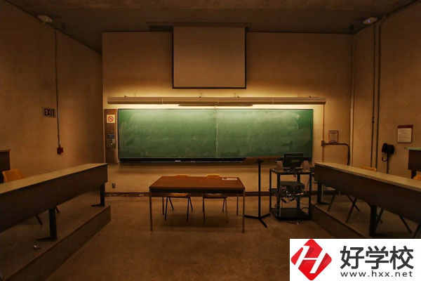郴州文藝職業(yè)中等專業(yè)學(xué)校辦學(xué)特色是什么？
