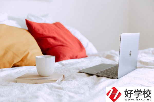 懷化啟航衛(wèi)生學(xué)校護(hù)理專業(yè)好不好？學(xué)費(fèi)貴嗎？