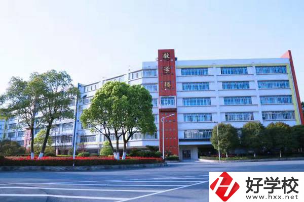 長沙市賀龍體育運動學校推薦去嗎？學校好嗎？