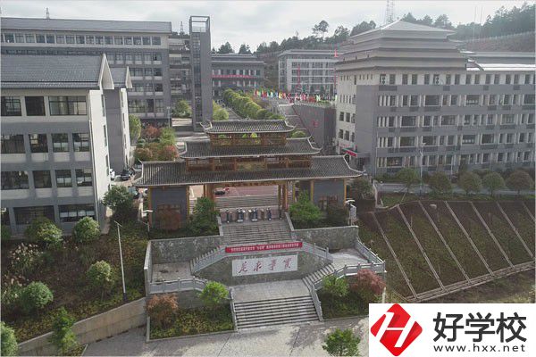通道侗族自治縣職業(yè)技術(shù)學(xué)校有哪些辦學(xué)條件？