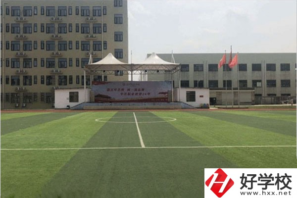 南縣創(chuàng)意職業(yè)技術(shù)學(xué)校操場
