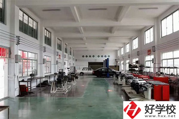 婁底市最好的公辦中專是哪所？有什么辦學(xué)特色？