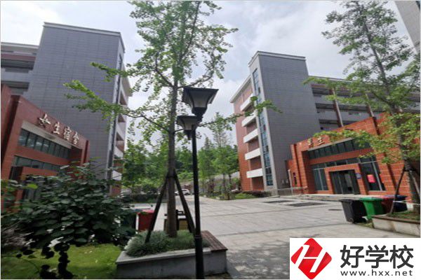 湖南中考成績(jī)一般什么時(shí)候出來(lái)？有什么中職推薦？
