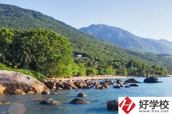 想在益陽學(xué)護理專業(yè)，有什么合適的學(xué)校？
