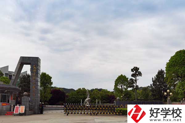 在懷化市會(huì)同縣有哪些中專學(xué)校？具體開設(shè)了什么專業(yè)？