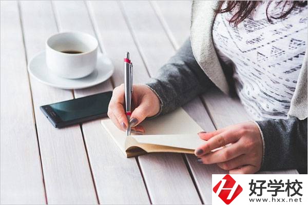 有在讀高中不想讀轉(zhuǎn)職校的例子嗎？能轉(zhuǎn)到湖南職校嗎？
