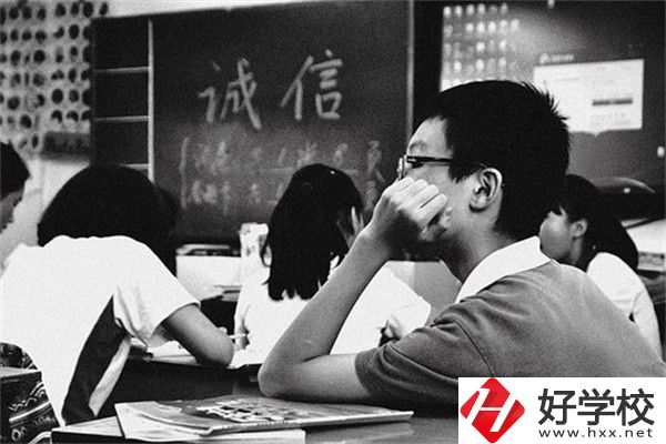 湖南中專該如何擇校？有什么報名流程？