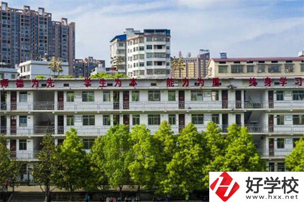 讀幼師比較適合去湖南哪個中專？讀幼師看重學(xué)歷嗎？