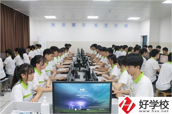 郴州汝城縣職校有統(tǒng)一的校服嗎？