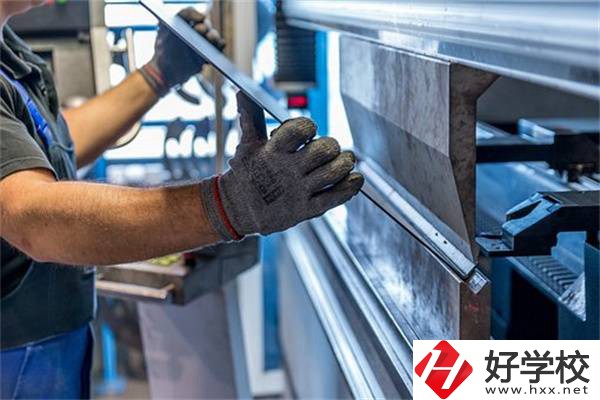 衡陽技校排名前三的專業(yè)是什么？好就業(yè)嗎？