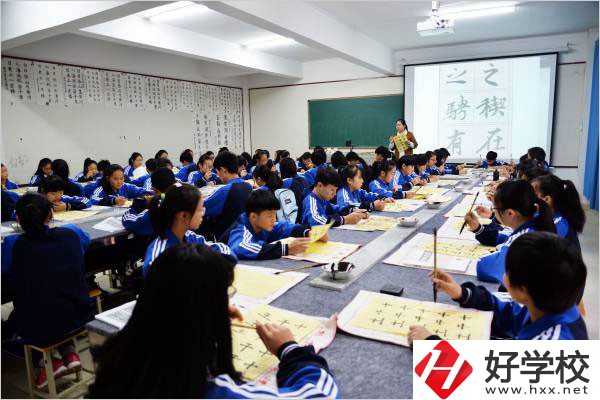 婁底幼兒師范高等專科學(xué)校實訓(xùn)室