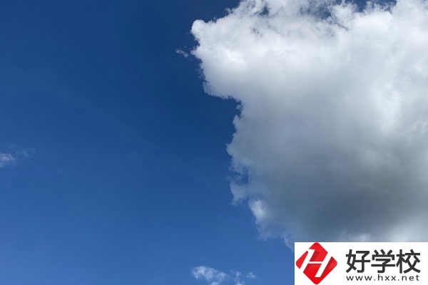 湖南有哪些中職學(xué)校服裝設(shè)計專業(yè)比較好？