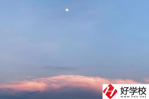 南縣創(chuàng)意職業(yè)技術(shù)學(xué)校有什么推薦專業(yè)？