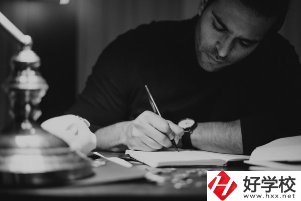 衡陽(yáng)農(nóng)工貿(mào)職業(yè)學(xué)校好不好？宿舍怎么樣？