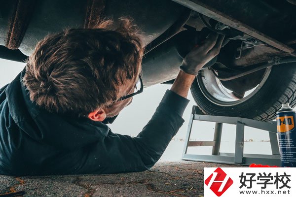 湖南省經(jīng)濟(jì)貿(mào)易職業(yè)中專(zhuān)學(xué)校汽車(chē)維修值得學(xué)嗎？