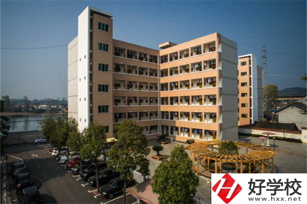 懷化芷江縣有所職高學(xué)校的名字是什么？