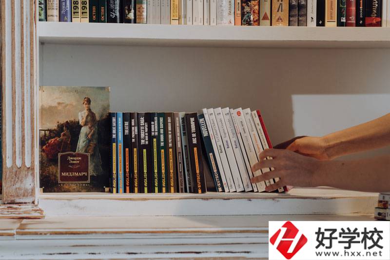 懷化萬昌中等專業(yè)學校有哪些專業(yè)？如何選擇？