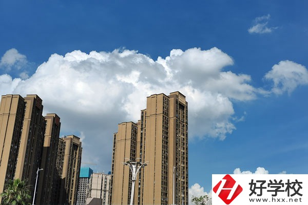 新邵縣職業(yè)中專學(xué)校怎么樣？值得報(bào)考嗎？