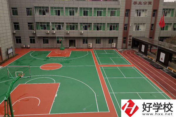 長(zhǎng)沙康明職業(yè)中專學(xué)校有什么熱門專業(yè)？