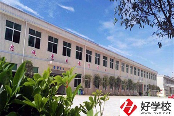 長(zhǎng)沙銀河中等職業(yè)學(xué)校環(huán)境怎么樣？就業(yè)前景如何？