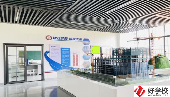 長沙市經(jīng)開中等職業(yè)技術(shù)學(xué)校實(shí)訓(xùn)室