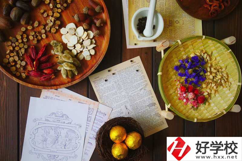 長沙湘麓醫(yī)藥職校就業(yè)班專業(yè)課程有哪些？就業(yè)如何？