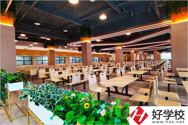 湖南華科技工學(xué)校好不好？地址在哪？