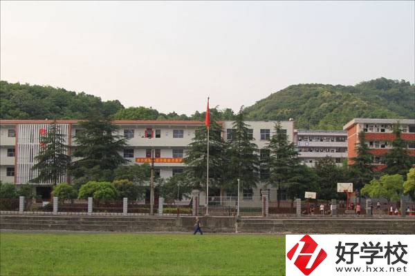 岳陽(yáng)就業(yè)率高的中專(zhuān)有哪些？學(xué)校有什么辦學(xué)特色？