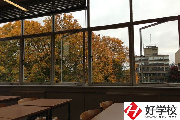 郴州文藝職業(yè)中等專業(yè)學(xué)校辦學(xué)特色是什么？