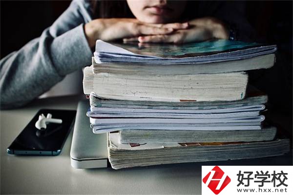 湖南初中畢業(yè)選3+2還是3+3？有五年制大專推薦嗎？