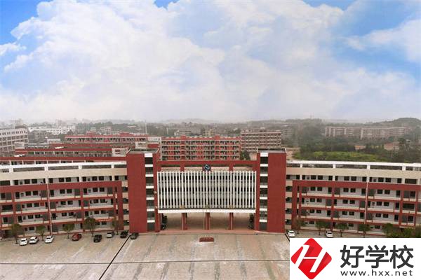 藍(lán)山縣職業(yè)中等專業(yè)學(xué)校是公辦學(xué)校嗎？有什么專業(yè)？