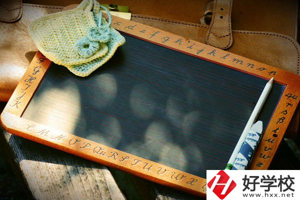長沙益立中等職業(yè)學校是公辦還是民辦？辦學條件怎么樣？