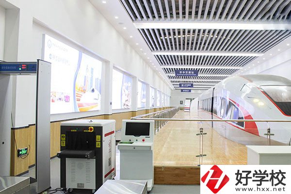 湖南華中交通技工學(xué)校有什么特色專業(yè)？