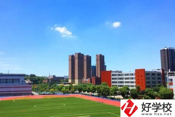 長(zhǎng)沙賀龍?bào)w育運(yùn)動(dòng)學(xué)校好不好？有哪些專業(yè)？