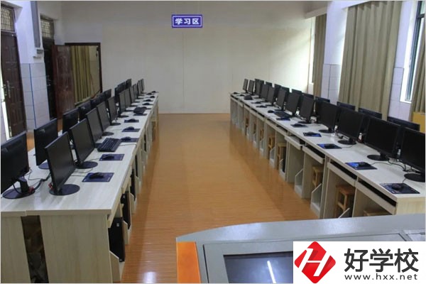 通道縣職業(yè)中等專業(yè)學(xué)校在哪？學(xué)費(fèi)需要多少？