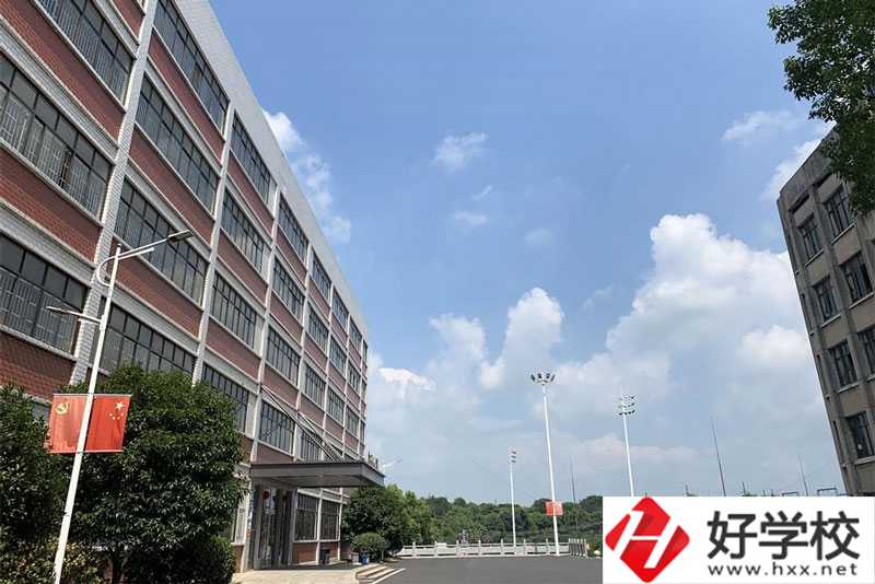益陽機械工業(yè)職業(yè)學校有些什么專業(yè)？就業(yè)優(yōu)勢如何？