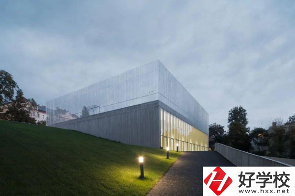 益陽哪些公辦中專比較好？它們有哪些特色專業(yè)？