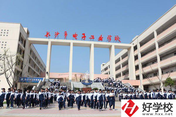 長沙可以學(xué)電子商務(wù)專業(yè)的中職學(xué)校有哪些？