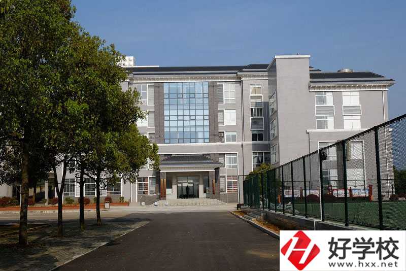 韶山市職業(yè)中專學校好不好？有哪些招生專業(yè)？
