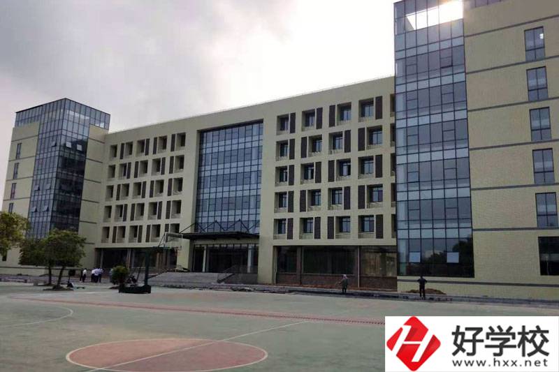 永州工業(yè)貿易中等專業(yè)學校有哪些專業(yè)？