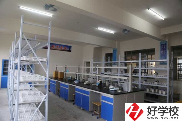 洞口縣第一職業(yè)中學(xué)有哪些特色專業(yè)？就業(yè)前景如何？
