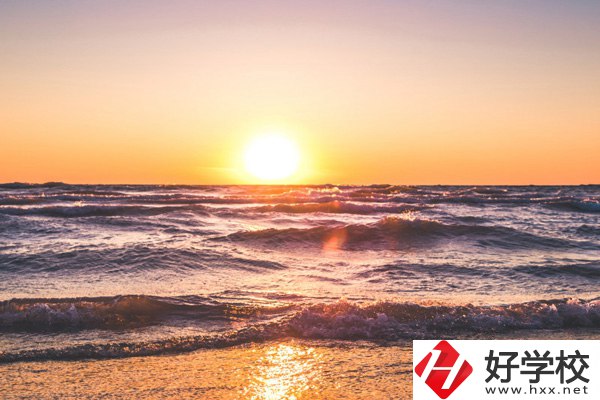 張家界旅游學(xué)校辦學(xué)條件怎么樣？