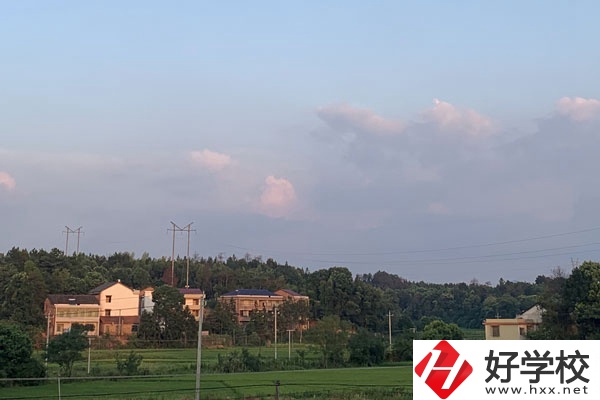 張家界高鐵鐵路學(xué)校好不好？就業(yè)前景怎么樣？