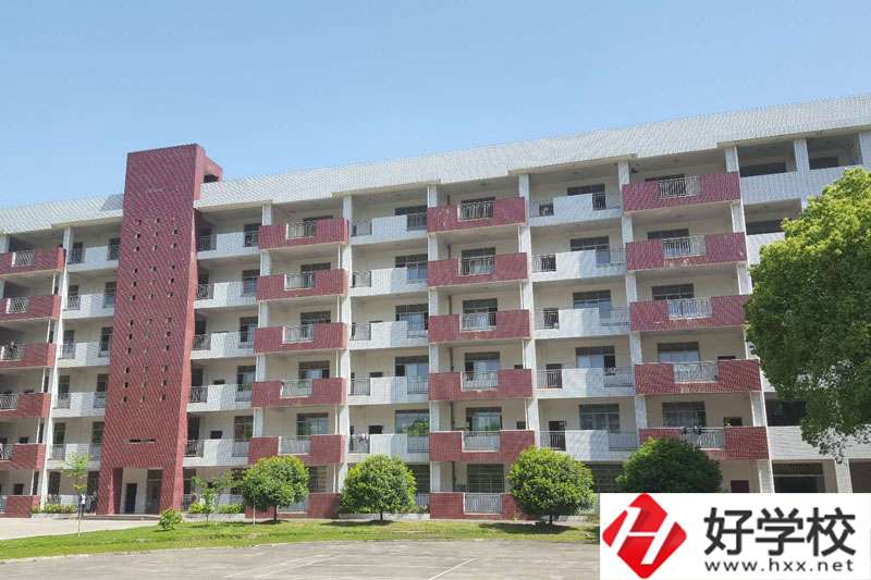 長沙高級(jí)技工學(xué)校教學(xué)樓