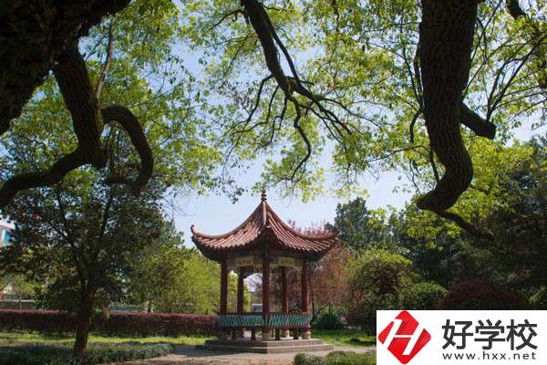 長沙排名前三的重點(diǎn)中專有哪些?師資怎么樣？
