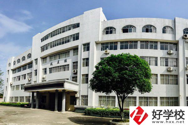 漣源市工貿(mào)職業(yè)中等專業(yè)學(xué)校有哪些專業(yè)？學(xué)費(fèi)是多少？