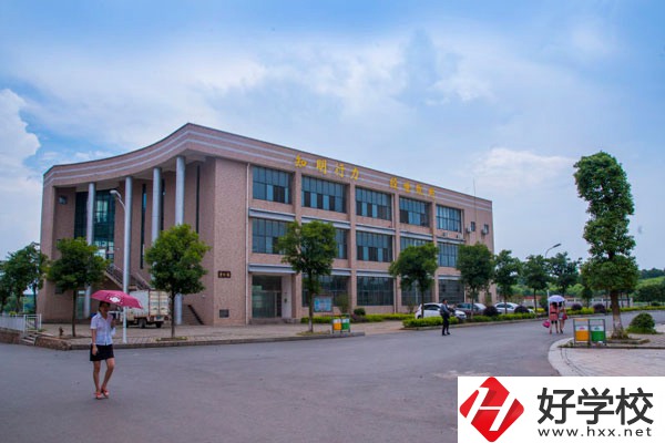 寧鄉(xiāng)市職業(yè)中專學(xué)校的師資力量如何？有辦學(xué)優(yōu)勢(shì)嗎？